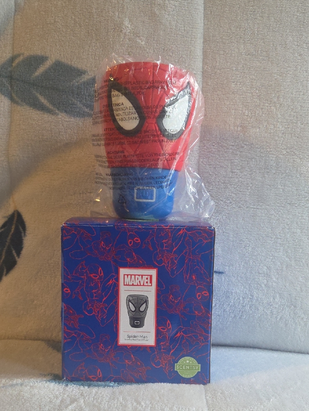 Marvel Spider-Man Silicone Cup in Red and Blue